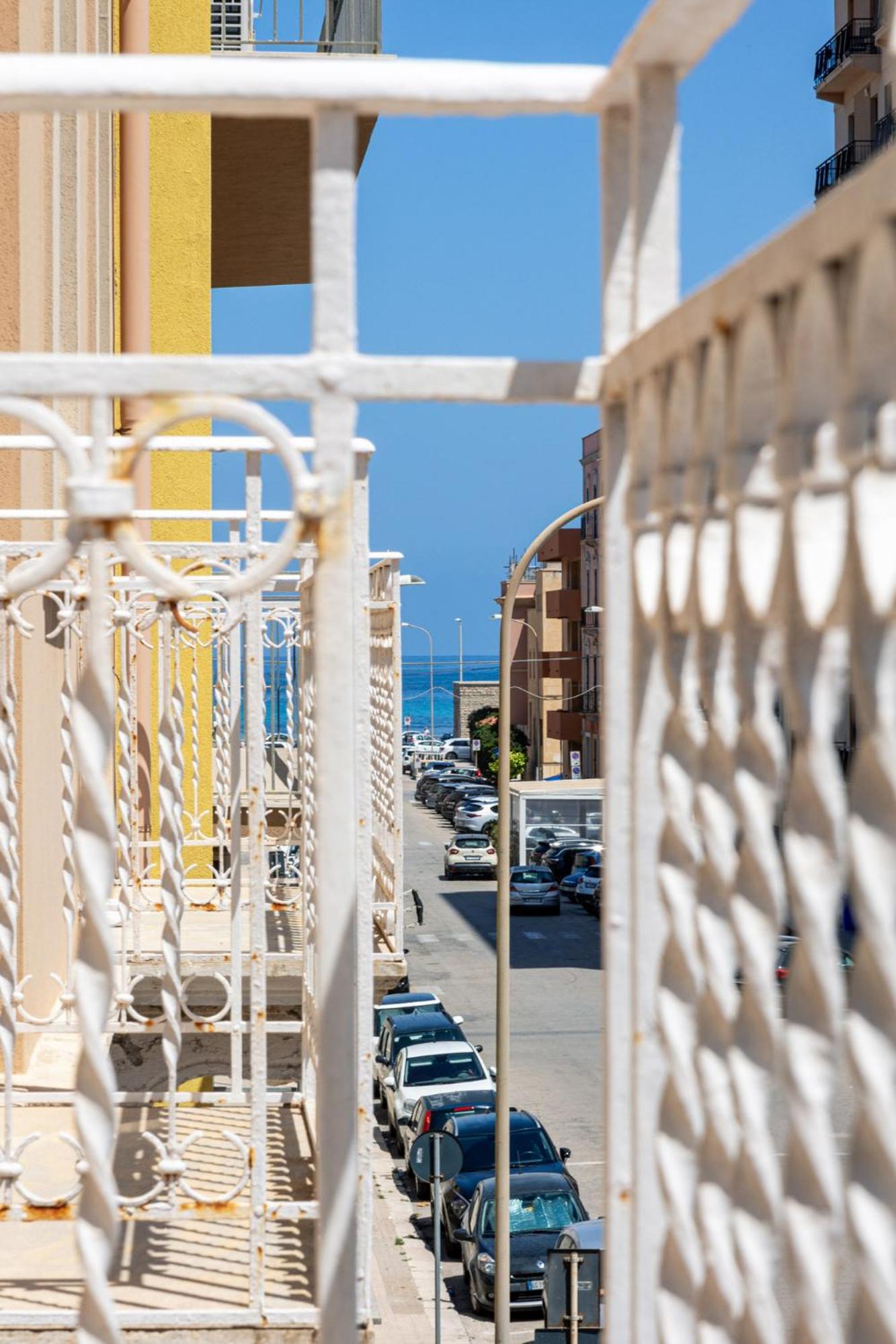 B&B Il Sole Blu ตราปานี ภายนอก รูปภาพ